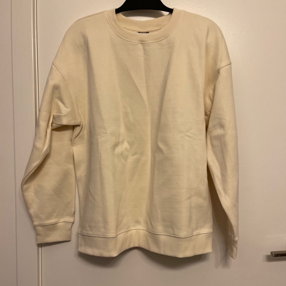 Fabfitfun Beidge crewneck sweater